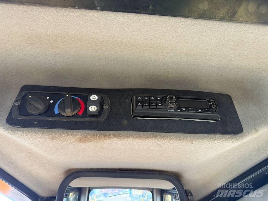CAT D 6 T LGP Pásové dozéry