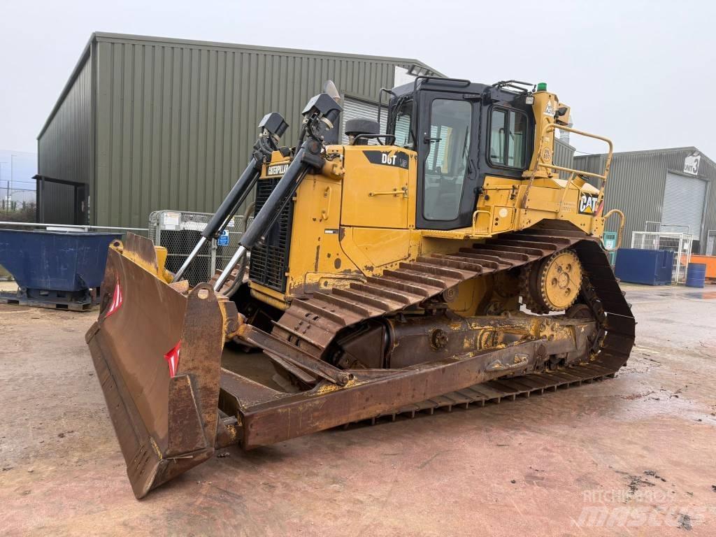 CAT D 6 T LGP Pásové dozéry