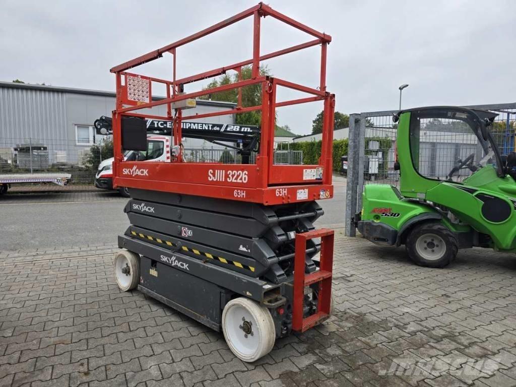 SkyJack SJ 3226 Nožnicové zdvíhacie plošiny
