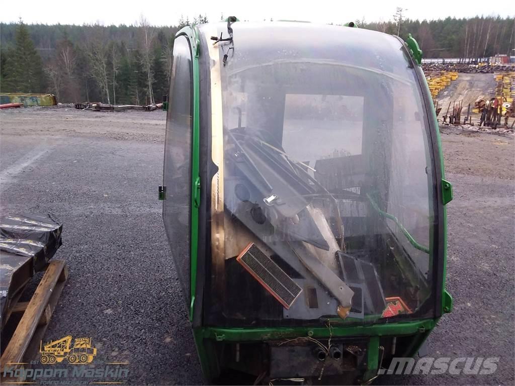 John Deere 1910e Kabíny a interiér
