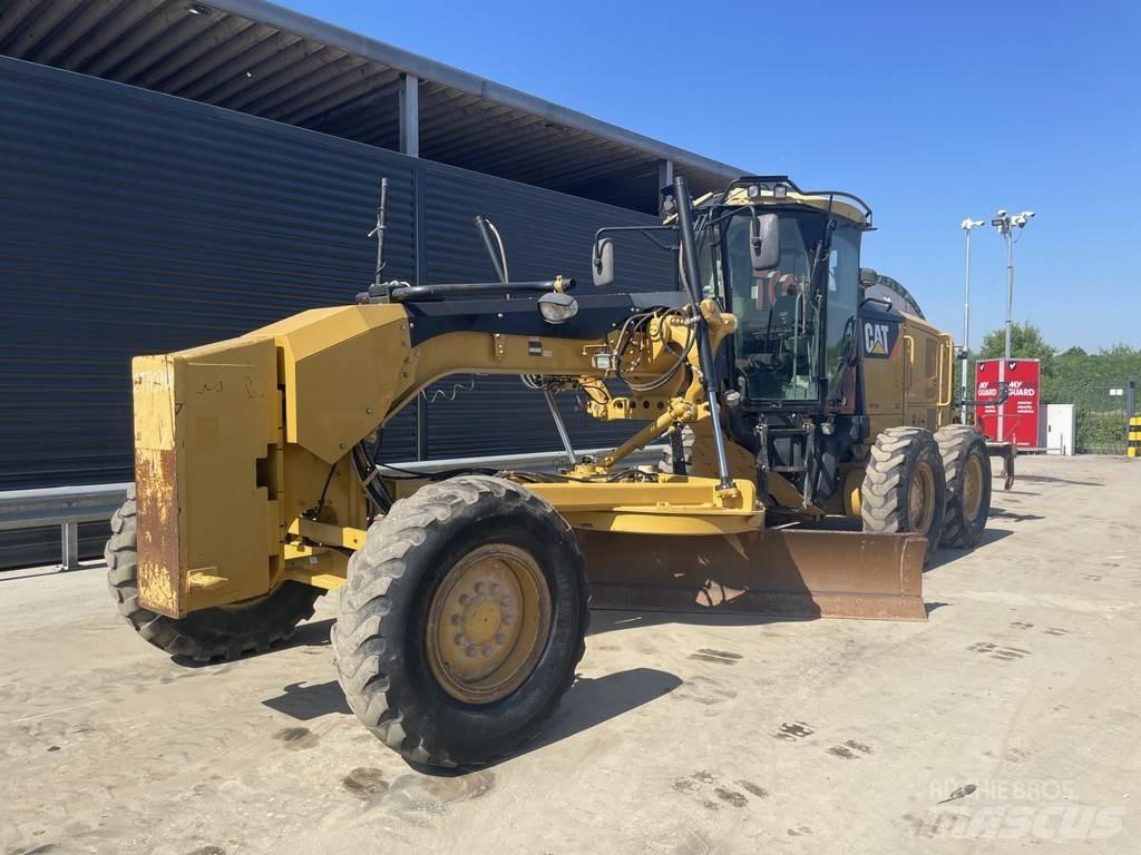 CAT 140 M2 Triediace zariadenie