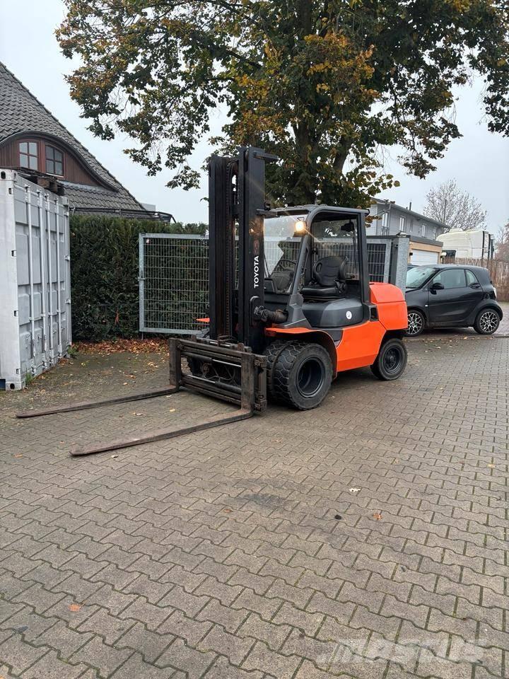 Toyota 7 FD 45 Dieselové vozíky