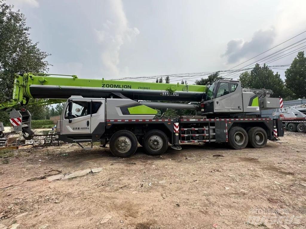 Zoomlion ZTC700 Univerzálne terénne žeriavy