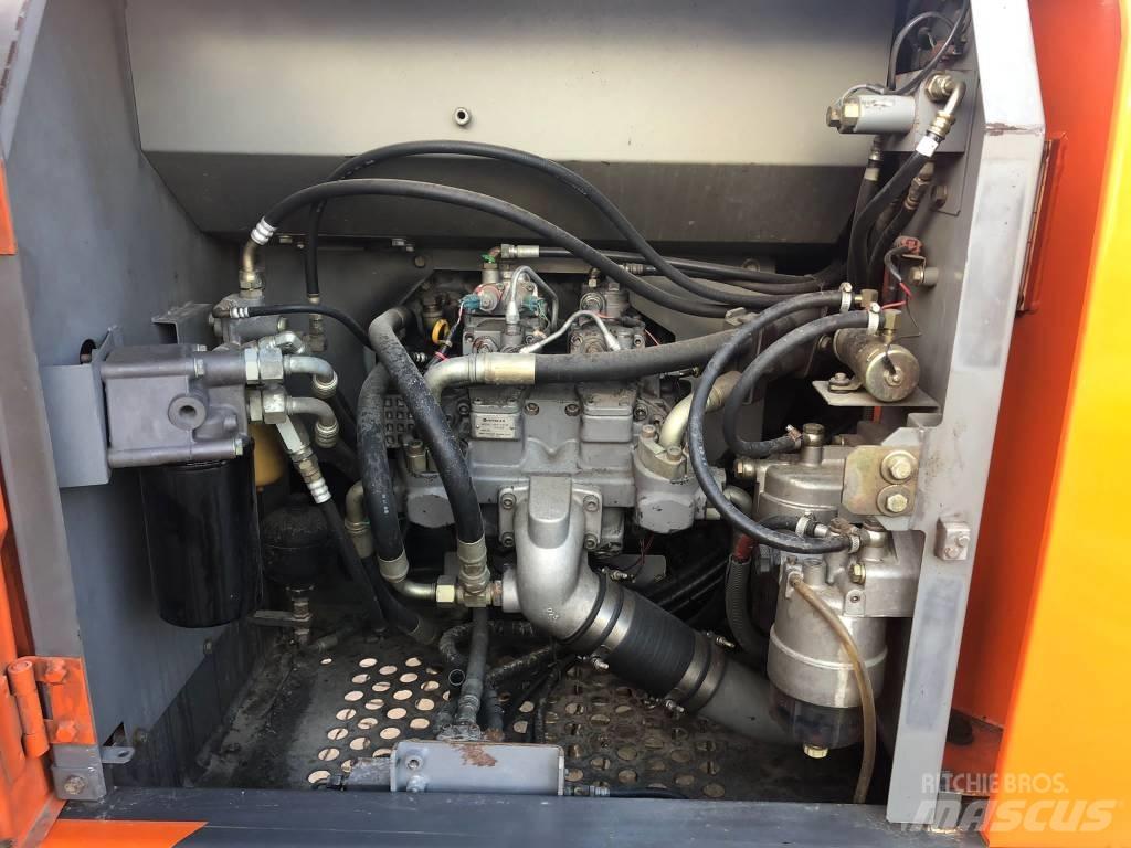 Hitachi ZX 210 LC-3 Pásové rýpadlá