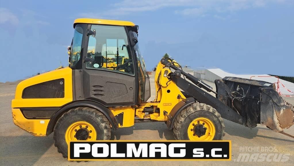 JCB 406 Kolesové nakladače