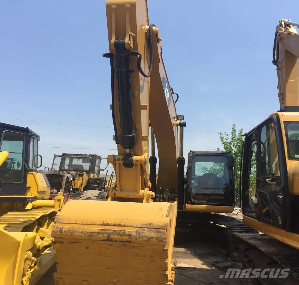 CAT 320 D Pásové rýpadlá