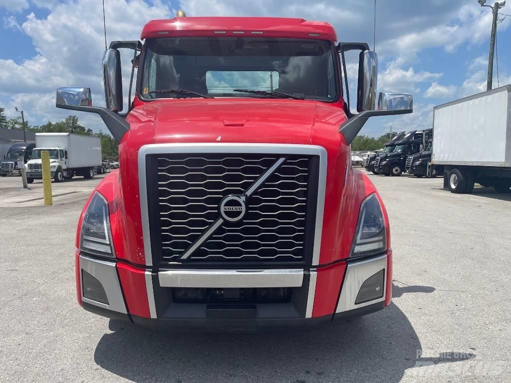 Volvo VNL64T300 Ťahače