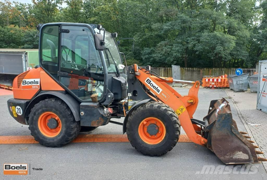 Komatsu WA 70-7 Kolesové nakladače