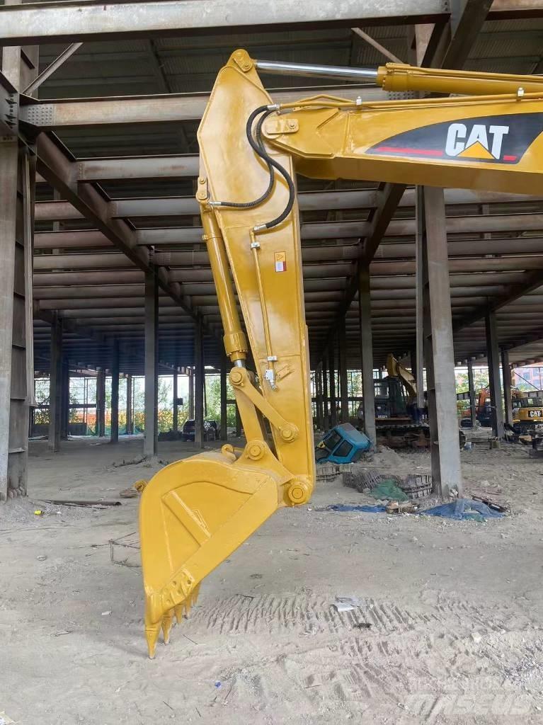 CAT 320 C Pásové rýpadlá