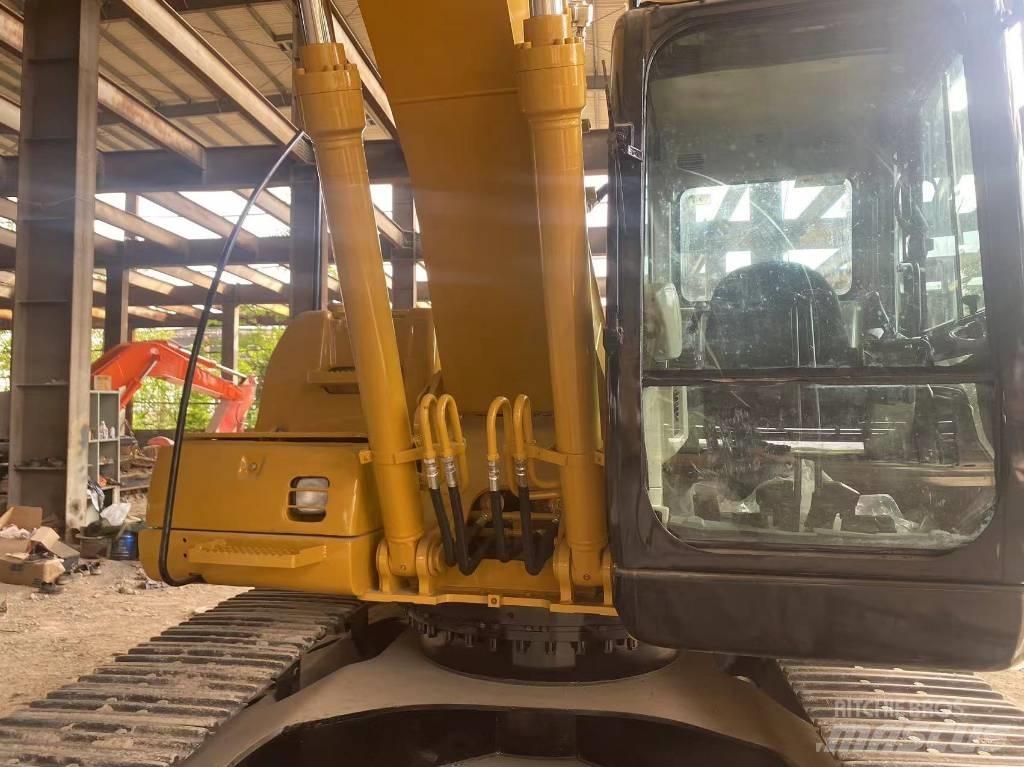 CAT 320 C Pásové rýpadlá
