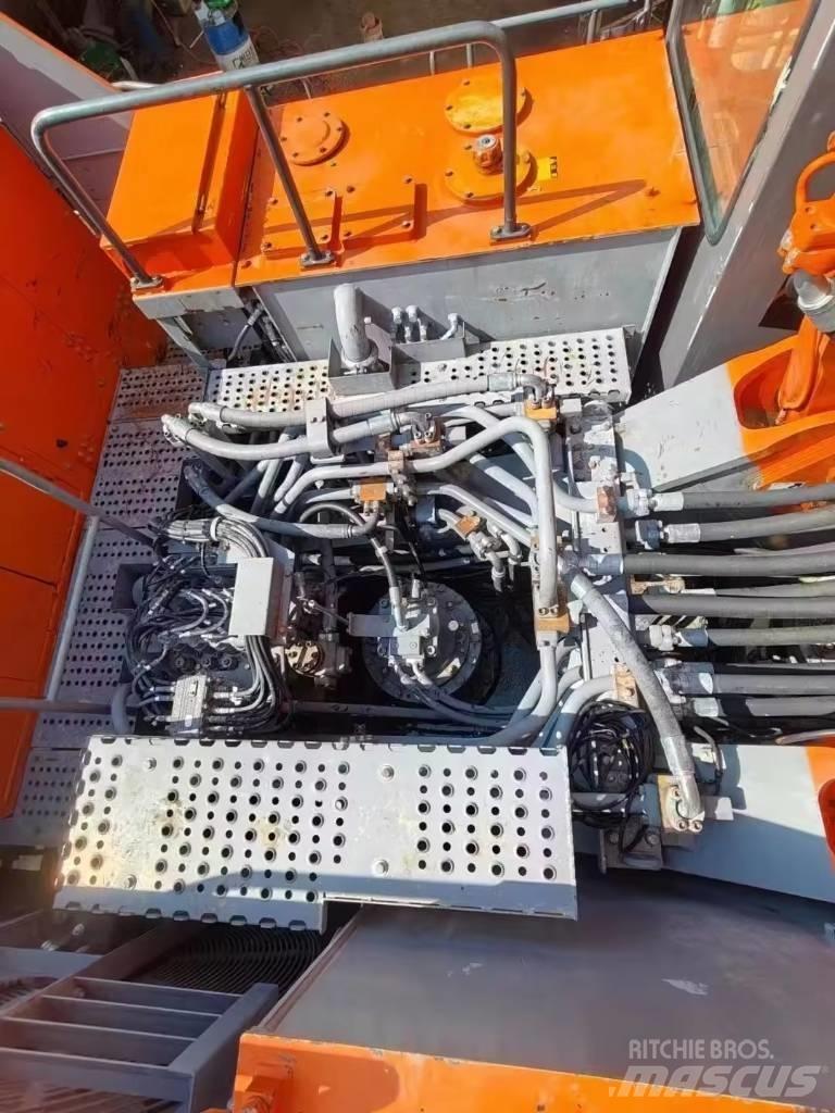 Hitachi EX 1200 Pásové rýpadlá