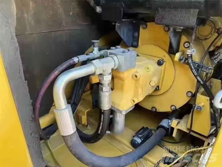 CAT 307 Pásové rýpadlá