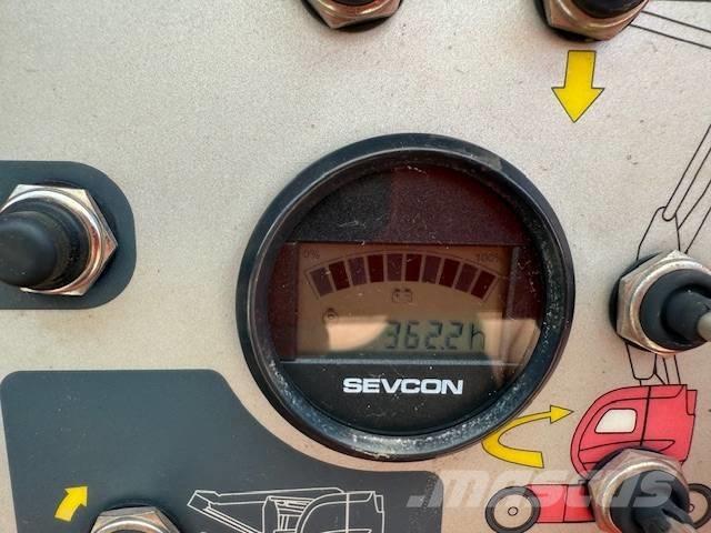 Manitou 170 AETJL Kĺbové plošiny
