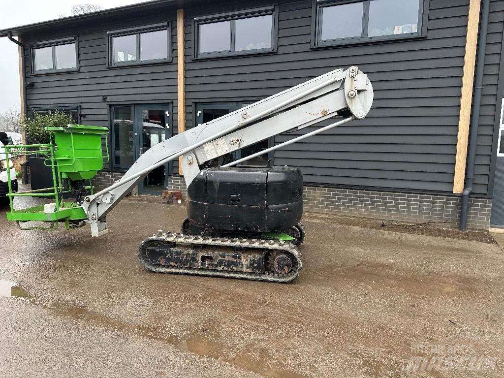 Hitachi HX 64 B Teleskopické plošiny