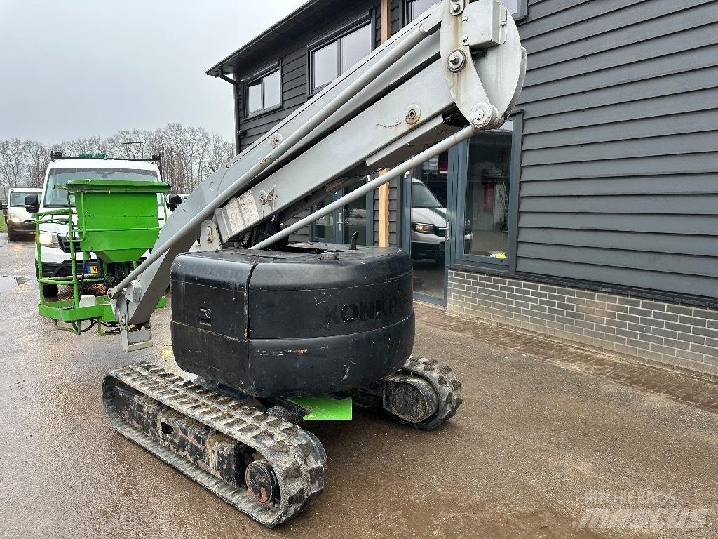 Hitachi HX 64 B Teleskopické plošiny