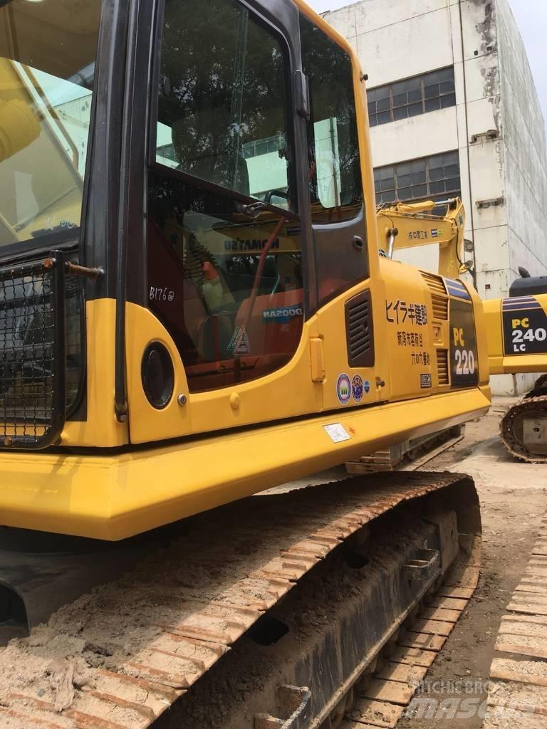 Komatsu pc220-8 Pásové rýpadlá