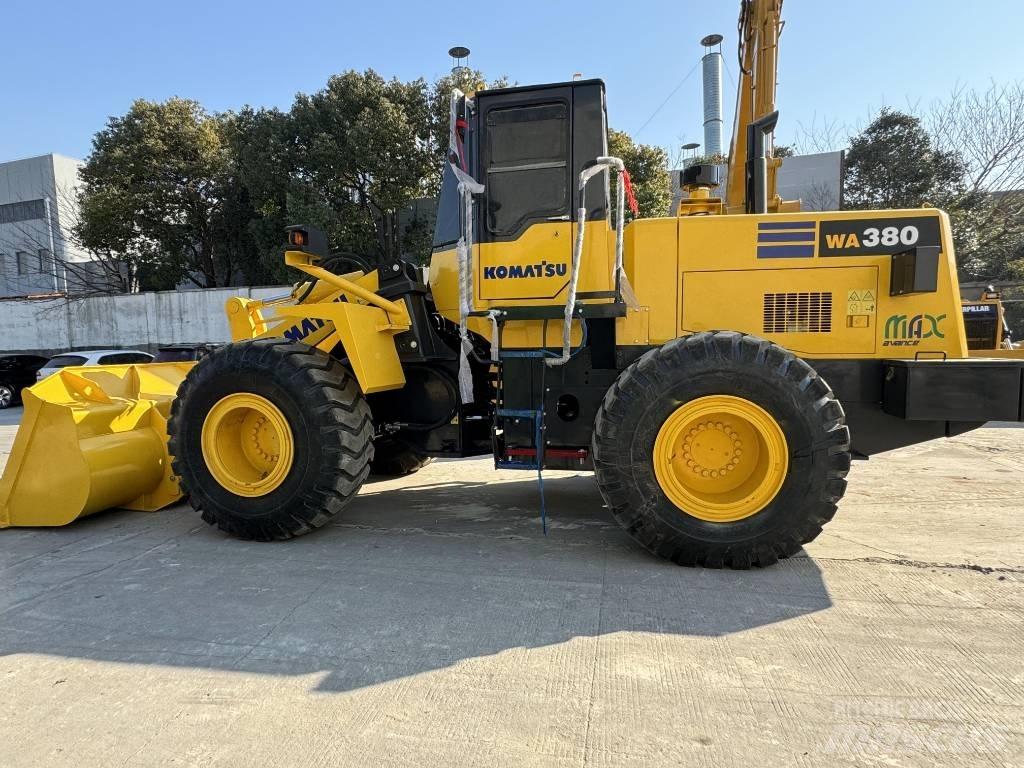 Komatsu WA380-6 Kolesové nakladače