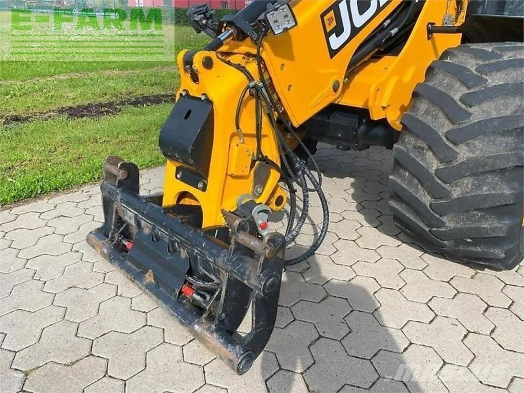 JCB tm 220 - 40 km/h Teleskopické nakladače pre poľnohospodárstvo