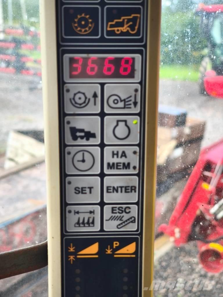 New Holland CS 6080 Kombinované zberacie stroje