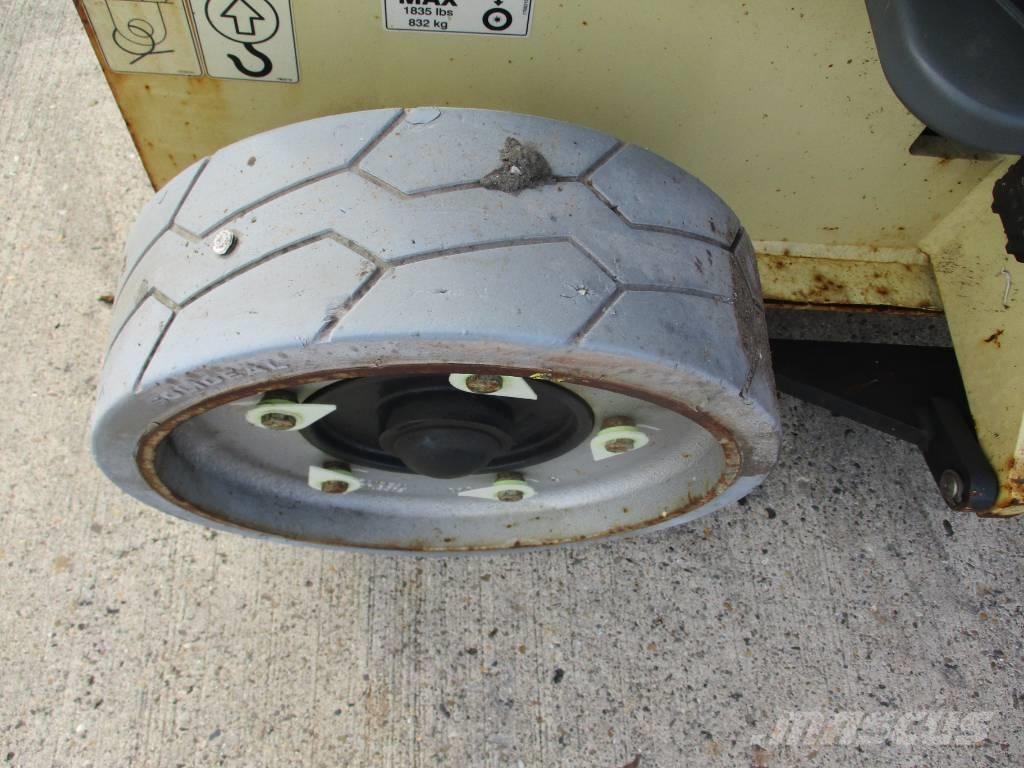 JLG 2632 ES  (081) Nožnicové zdvíhacie plošiny