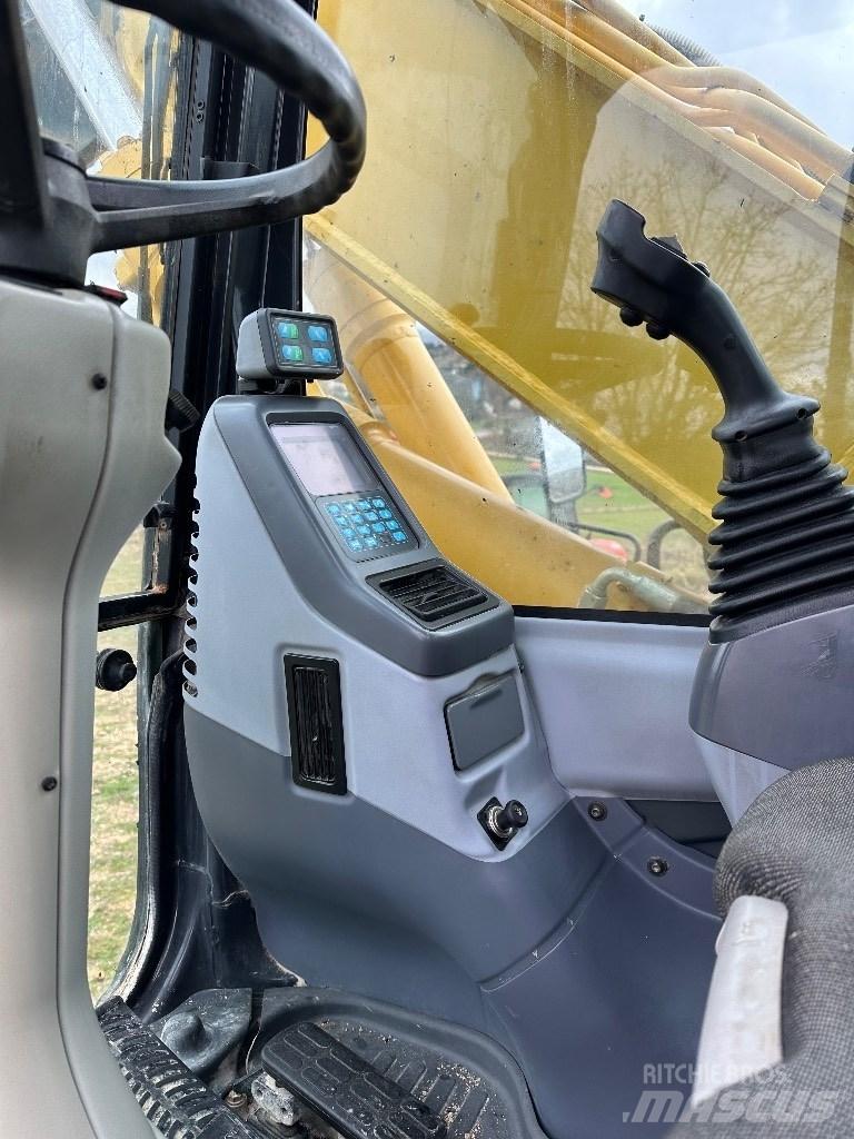 Komatsu PW 160-7E0 Kolesové rýpadlá
