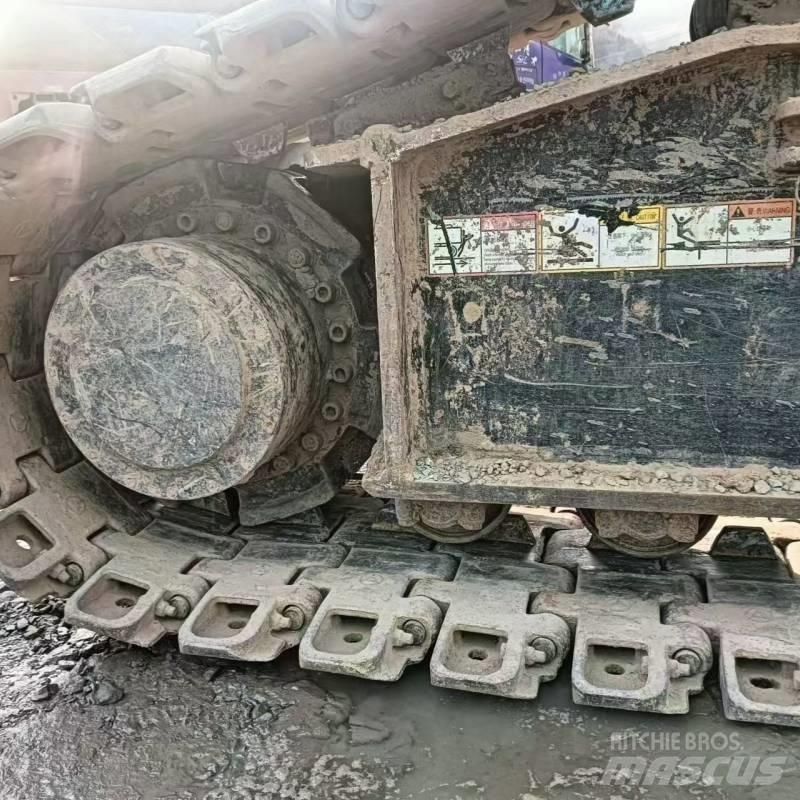 Sany SCC750E Pásové žeriavy