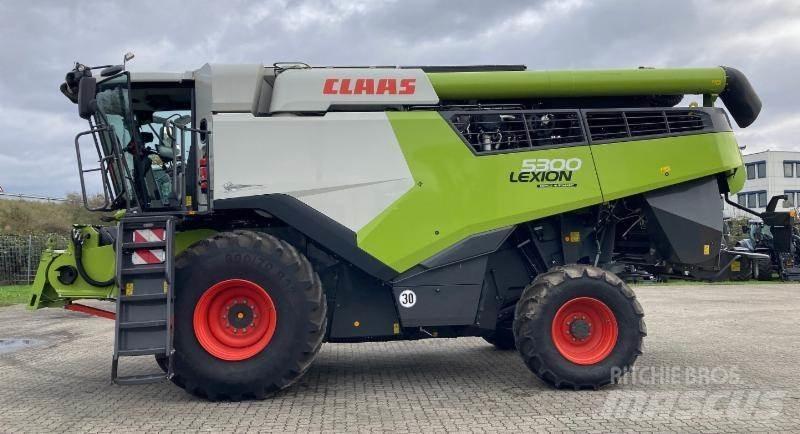 CLAAS LEXION 5300 Kombinované zberacie stroje