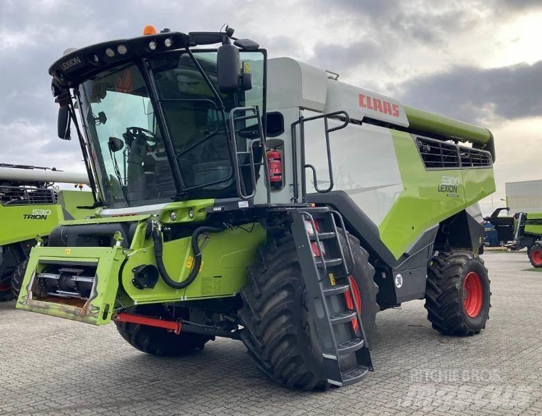 CLAAS LEXION 5300 Kombinované zberacie stroje