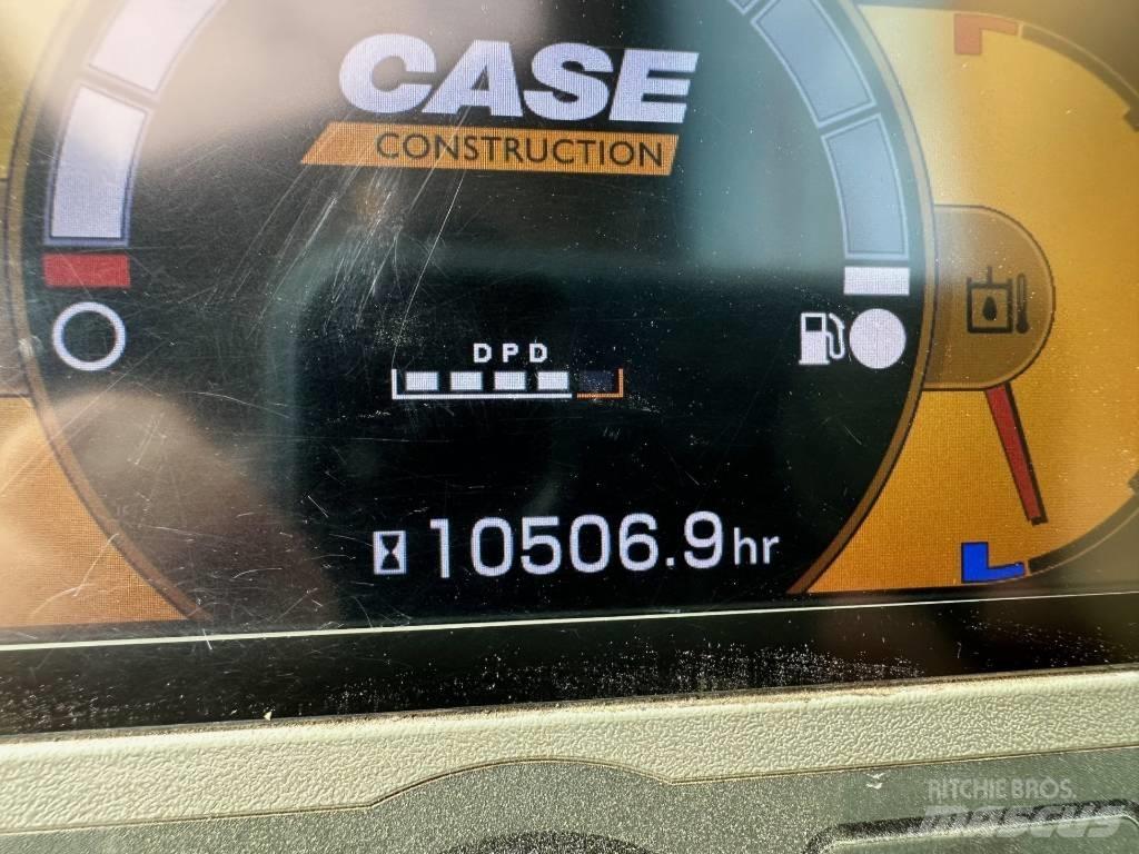 CASE CX 235 C SR Pásové rýpadlá