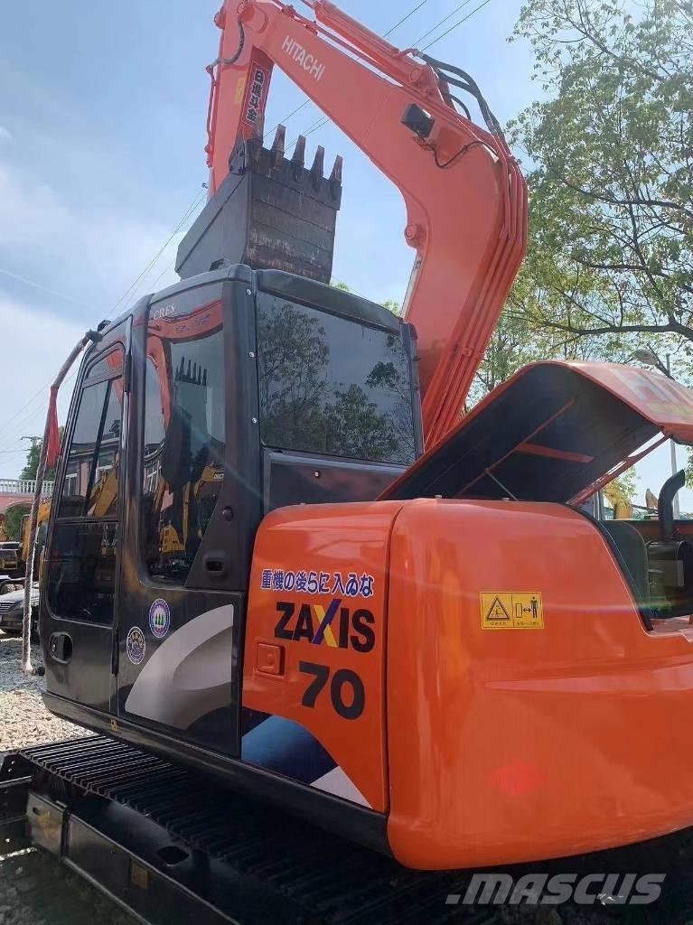 Hitachi ZX 70 Pásové rýpadlá