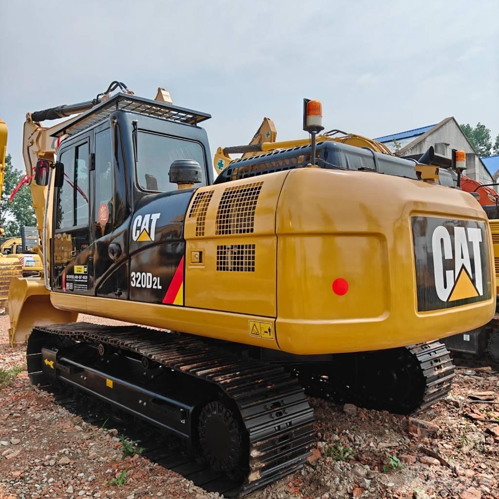 CAT 320D2L Pásové rýpadlá
