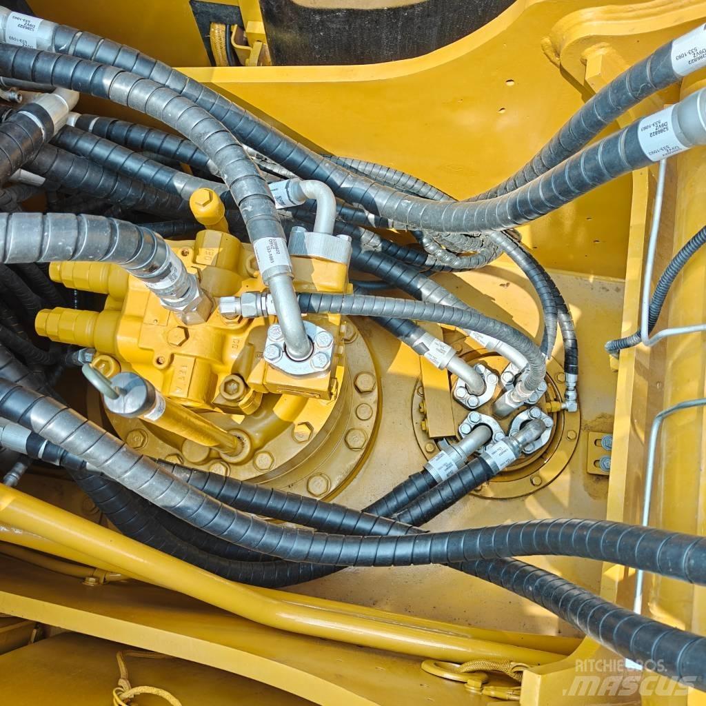 CAT 320D2L Pásové rýpadlá