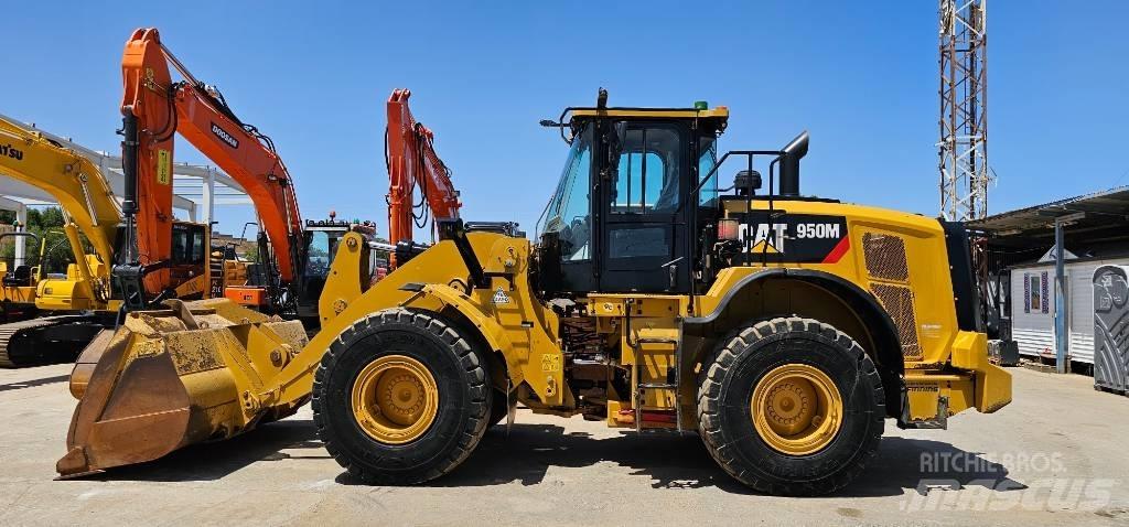 CAT 950 Kolesové nakladače