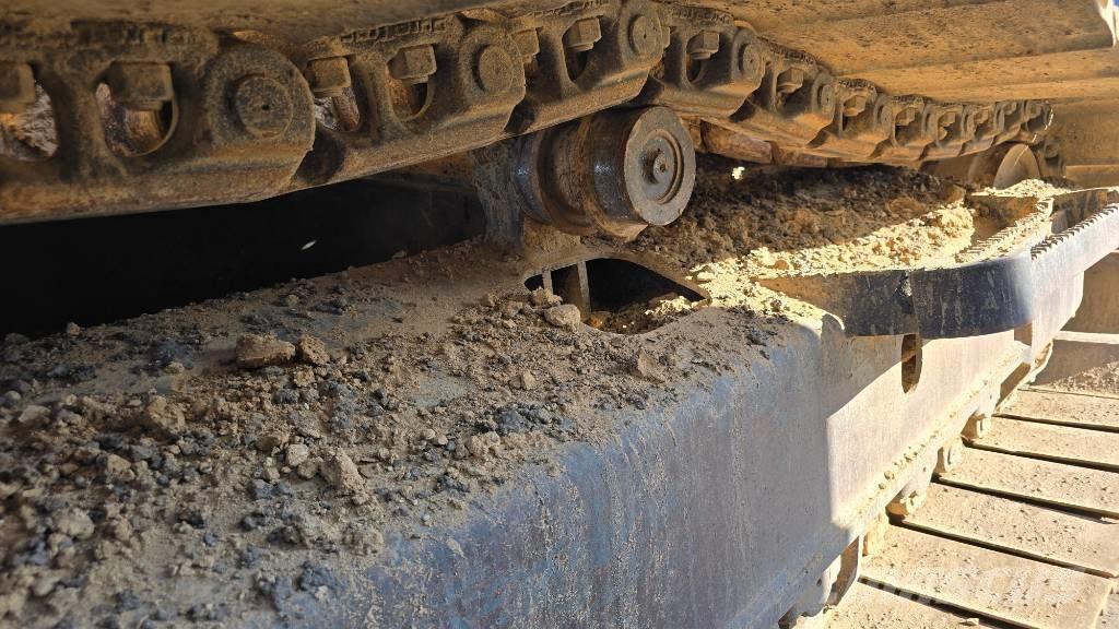 Komatsu PC 210 LC-8K Pásové rýpadlá