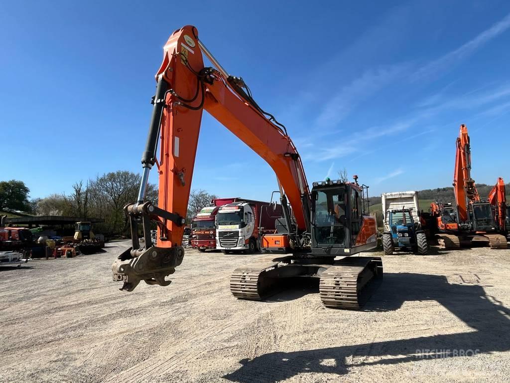 Doosan DX 225 Pásové rýpadlá