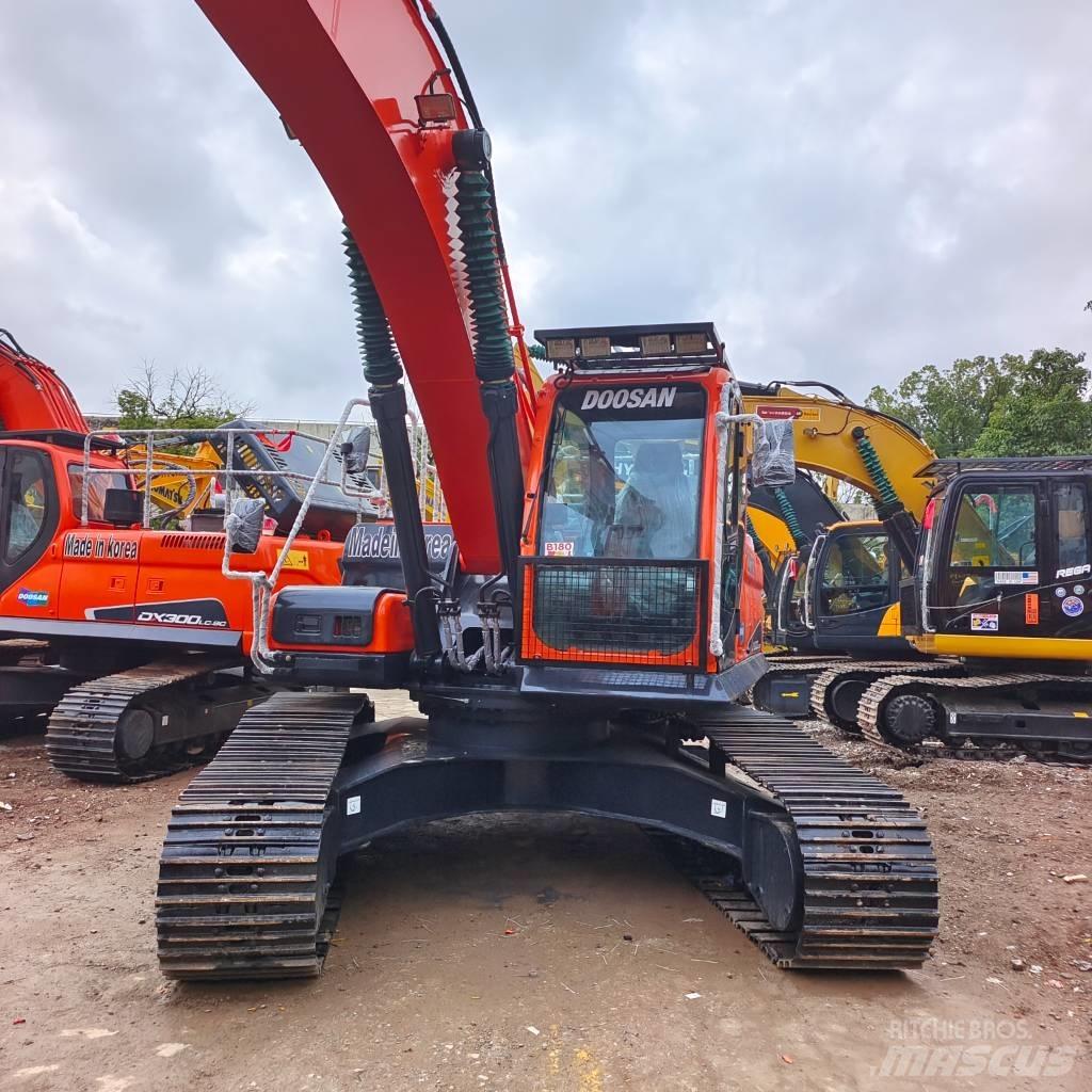 Doosan DX 300 LC Pásové rýpadlá