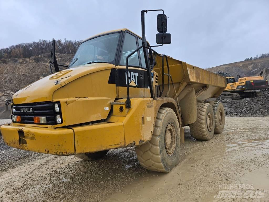 CAT 730 Kĺbové nákladné autá