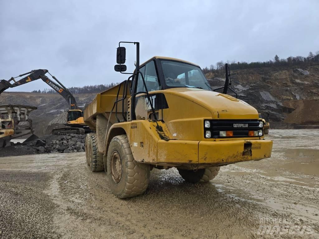 CAT 730 Kĺbové nákladné autá