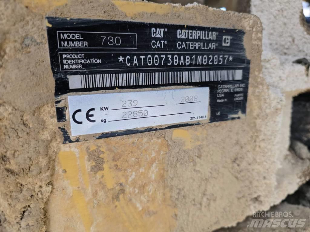 CAT 730 Kĺbové nákladné autá