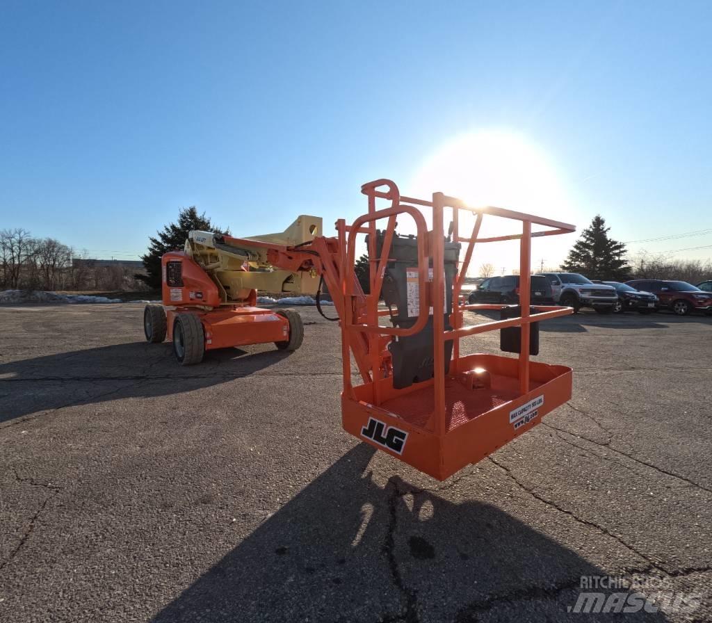 JLG E 450 AJ Kĺbové plošiny