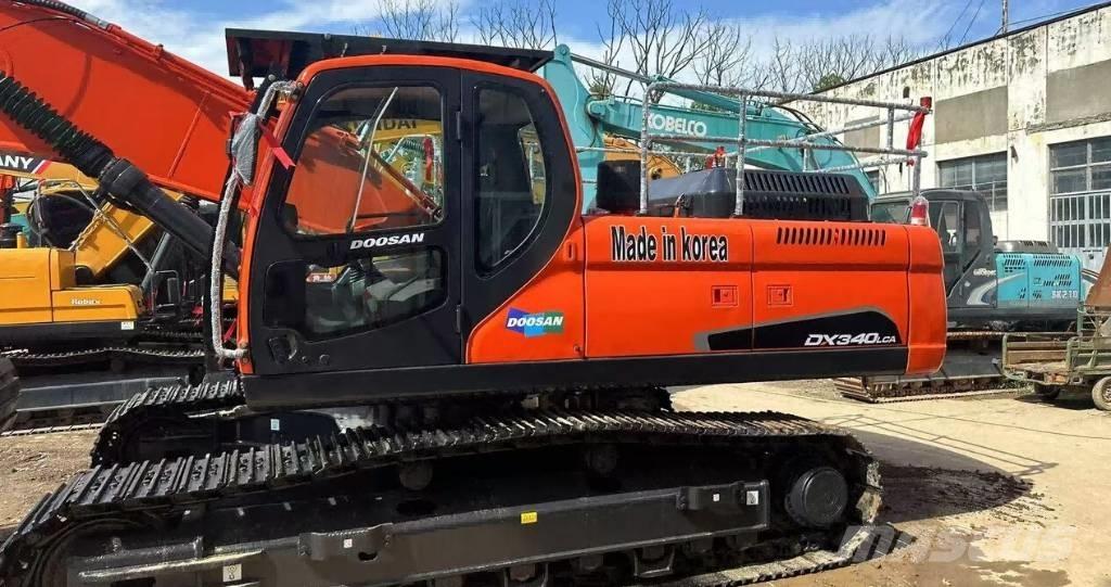 Doosan DX340 Pásové rýpadlá