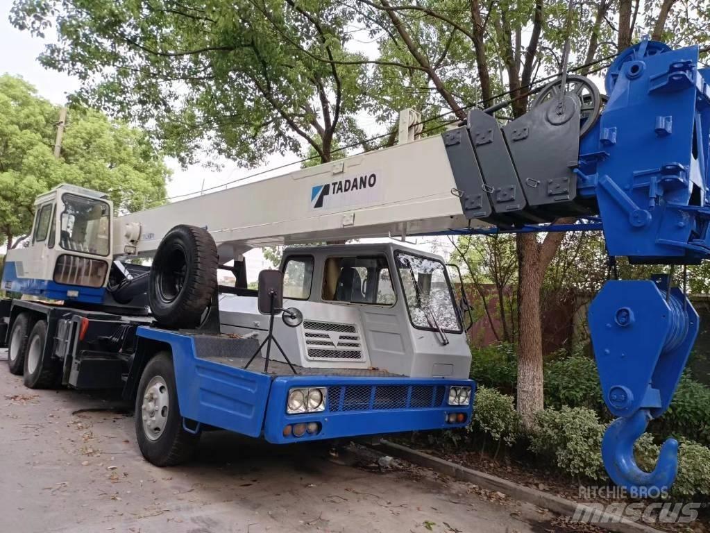 Tadano TL300E Univerzálne terénne žeriavy