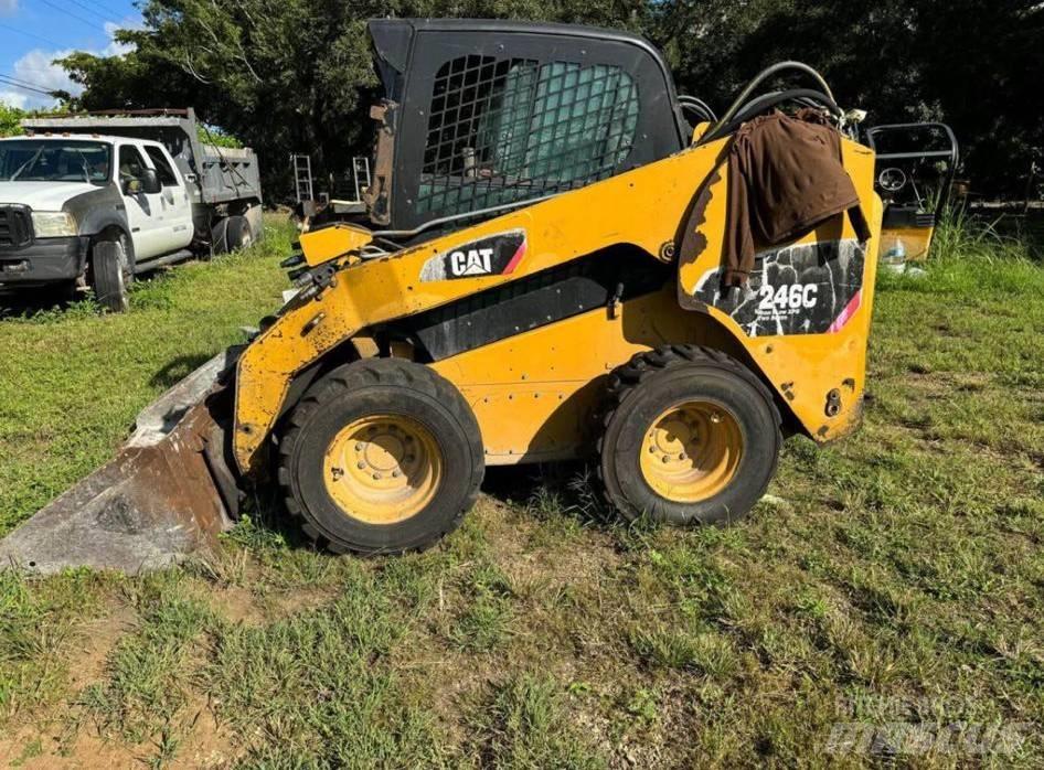 CAT 248C Šmykom riadené nakladače