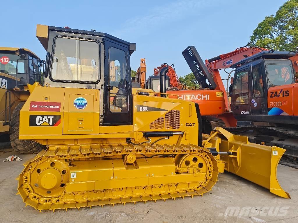 CAT D 5 K Pásové dozéry