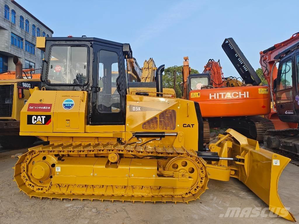 CAT D 5 K Pásové dozéry