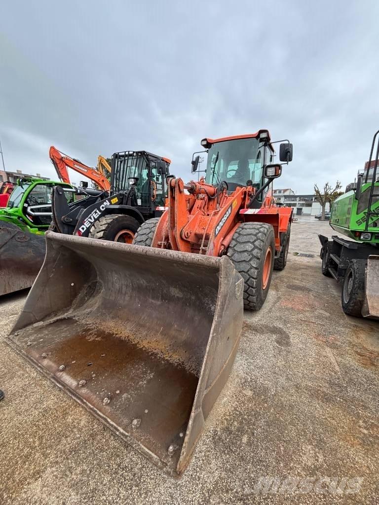 Doosan DL 250 Kolesové nakladače