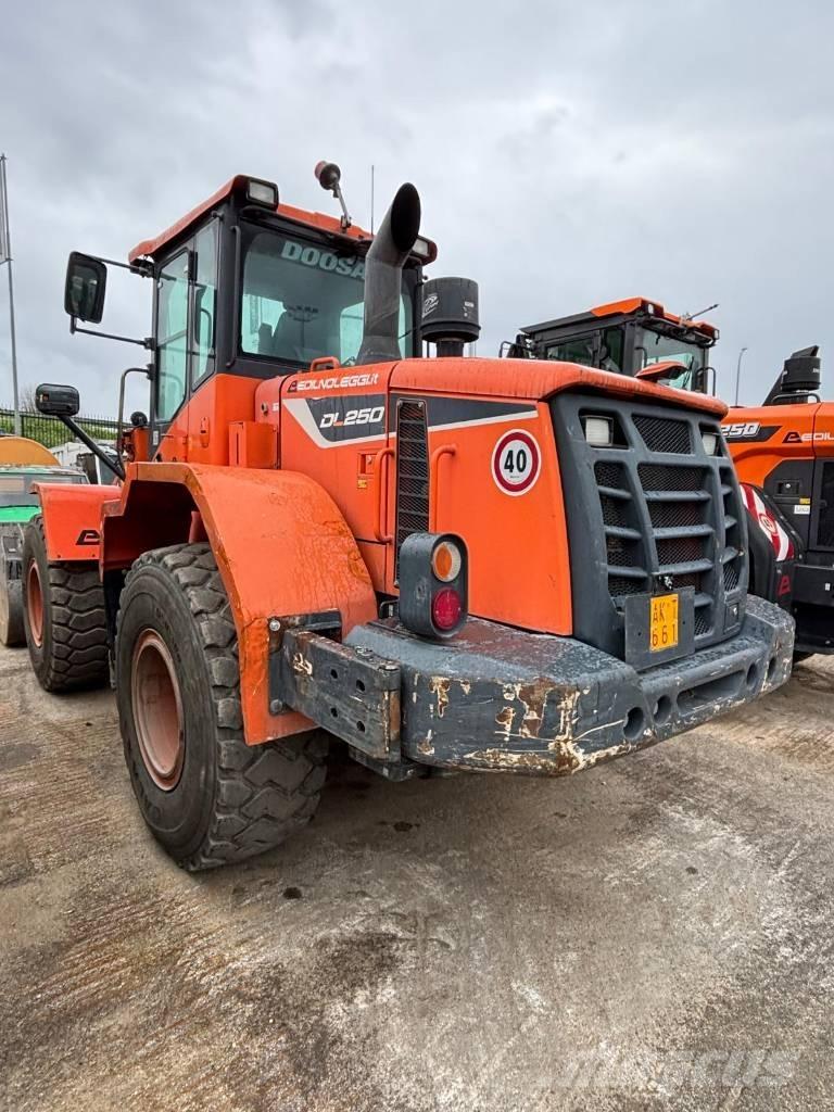 Doosan DL 250 Kolesové nakladače