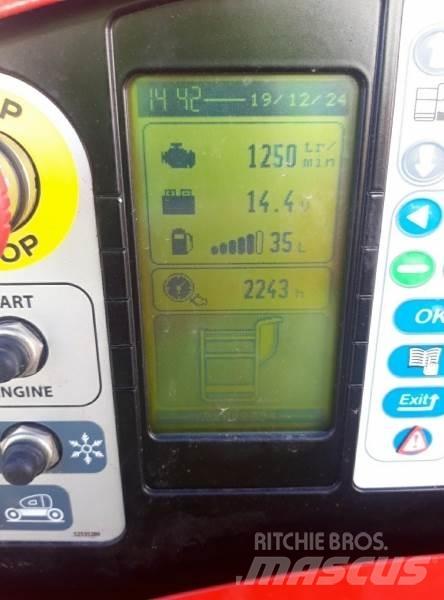 Manitou MANGO 12 Kĺbové plošiny