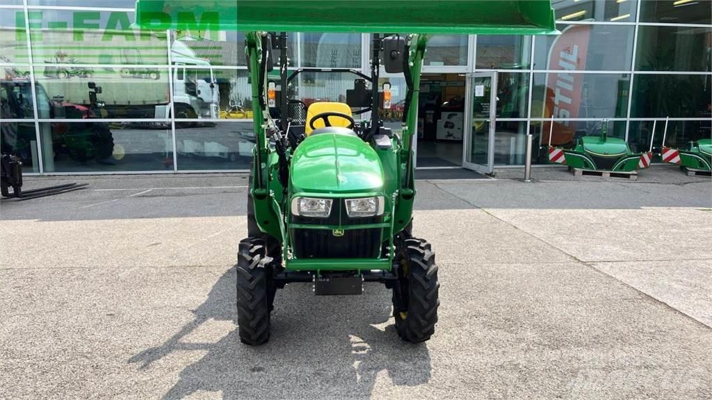 John Deere 3025E Traktory
