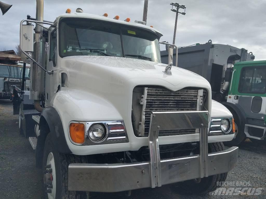 Mack CV 713 Smetiarske vozidlá